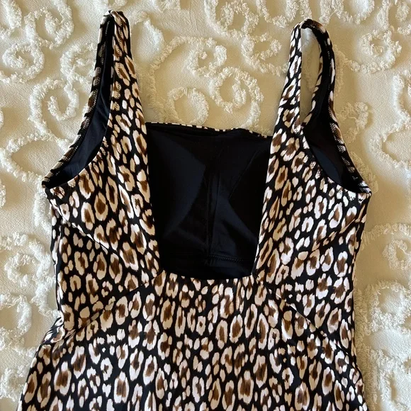 Tommy Bahama animal print one piece swimsuit, NWOT, size 14 - Picture 2 of 2